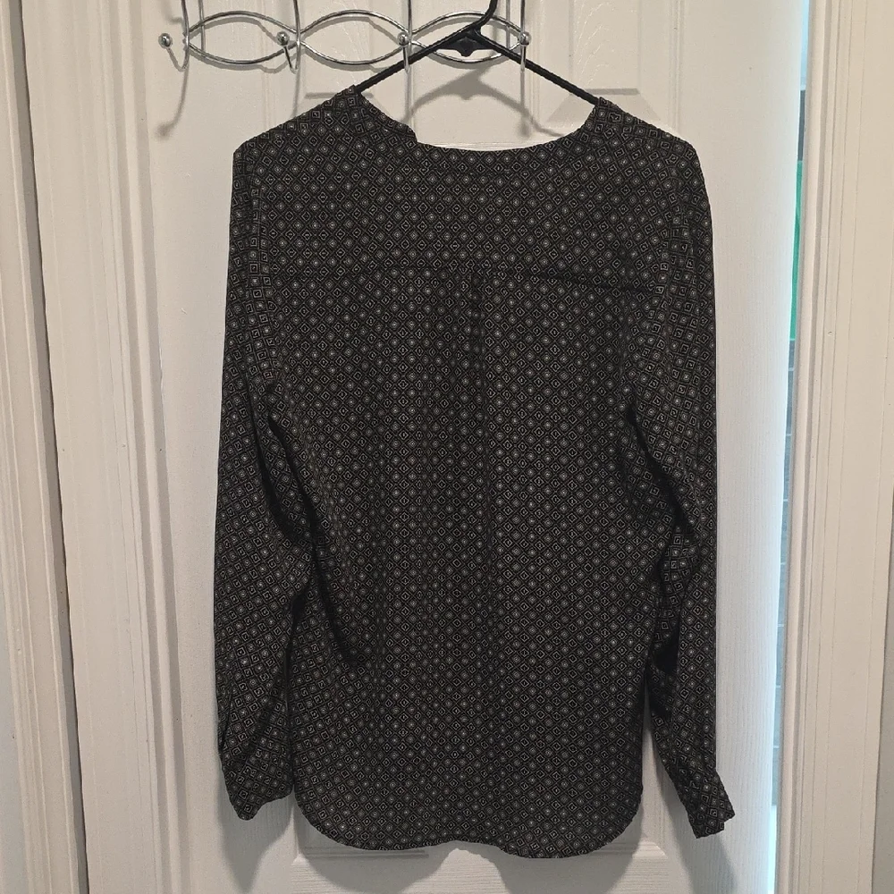 Violet & Claire Black Printed Long-Sleeve Blouse